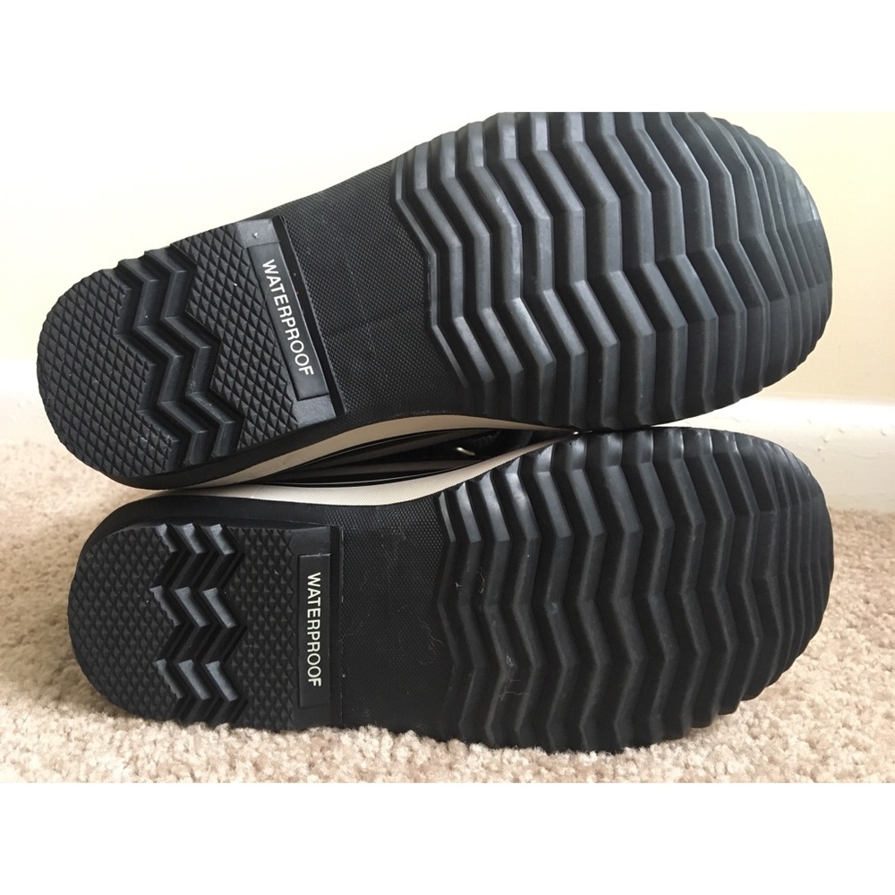 SOLD! Sorel Joan of Arctic Snow Boots - Picture 6 of 8